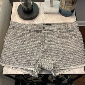 Joe’s Jeans lightweight woven shorts. Size 31